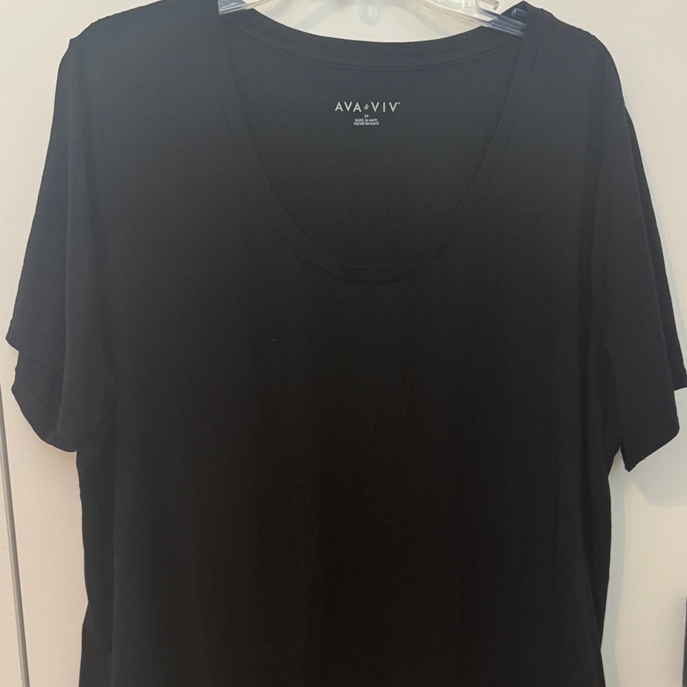 Ava & Viv Black Casual V-Neck Tee - 2XL - Picture 4 of 5